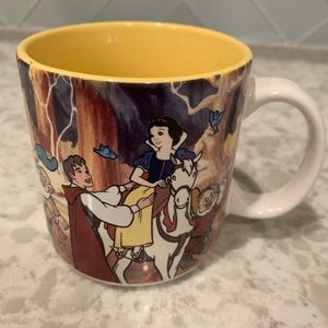 Classic Snow White Mug- Vintage! ✨✨
